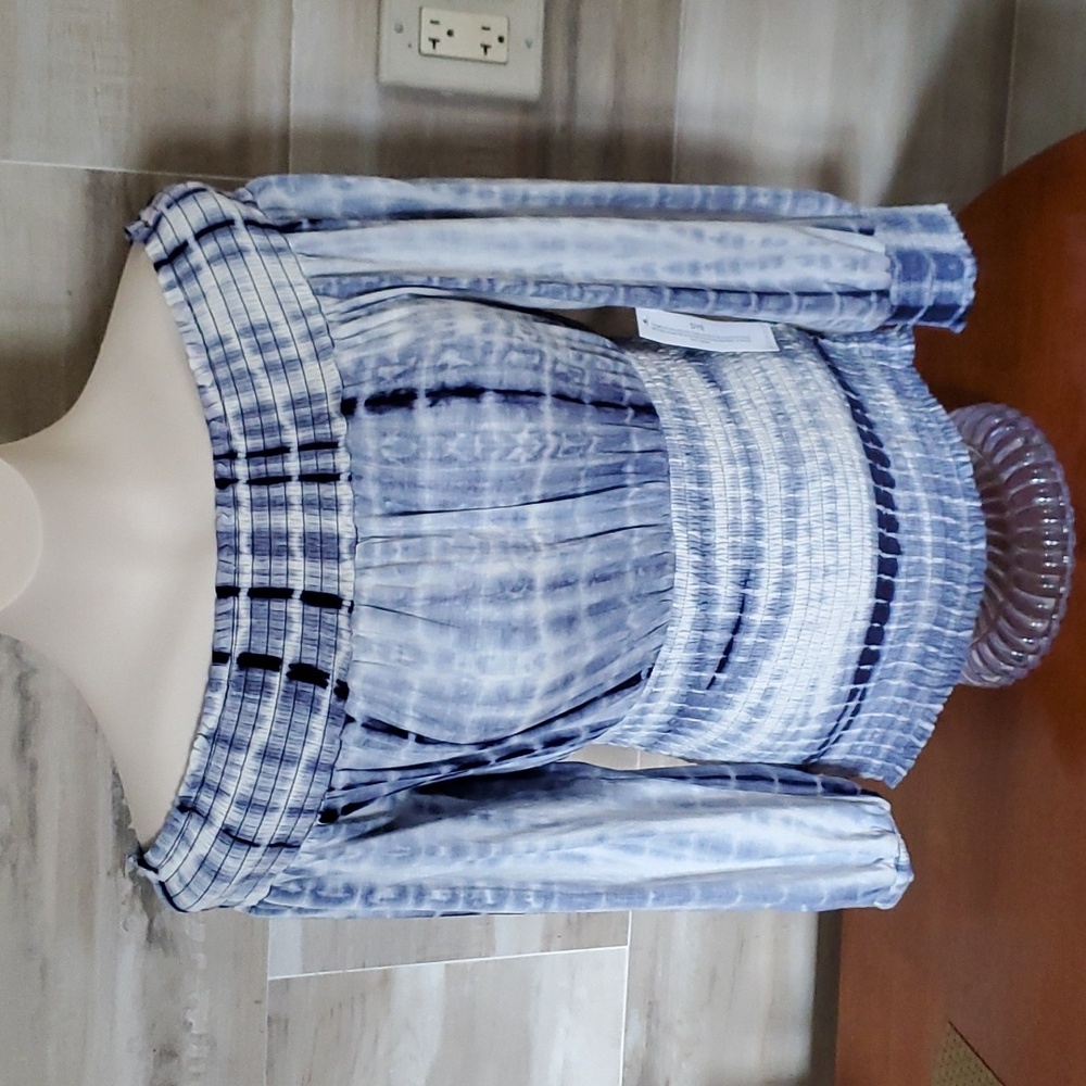 NWT Venus Top